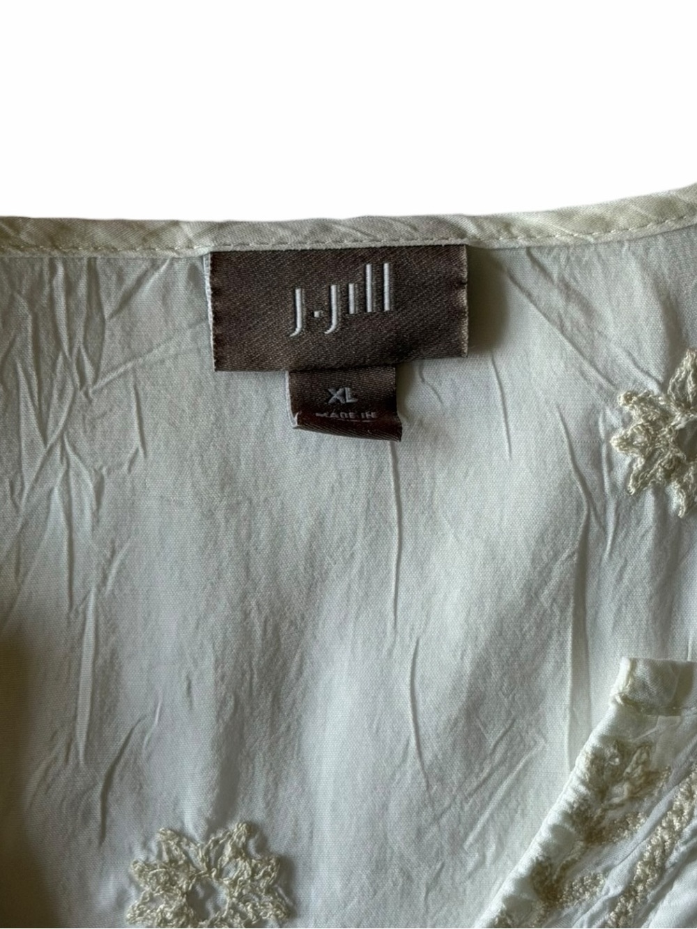 J. Jill White Embroidered Tunic Blouse XL Boho Peasant V Neck Rayon Long Sleeve - Picture 7 of 9